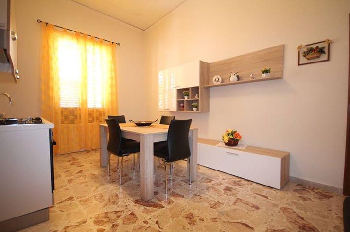 Apartmán Le Tre Rose Di Mary Avola Exteriér fotografie